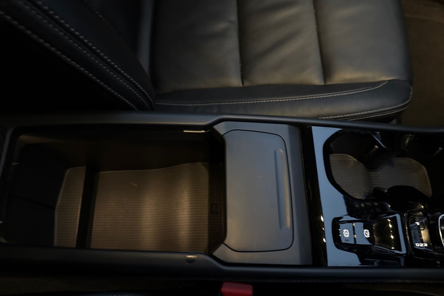 Used Volvo XC40 2021 for sale - 76827890: Photo 42