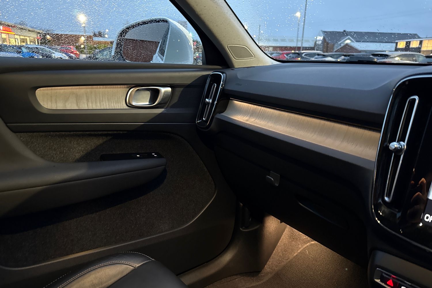 Used Volvo XC40 2021 for sale - 76827890: Photo 43