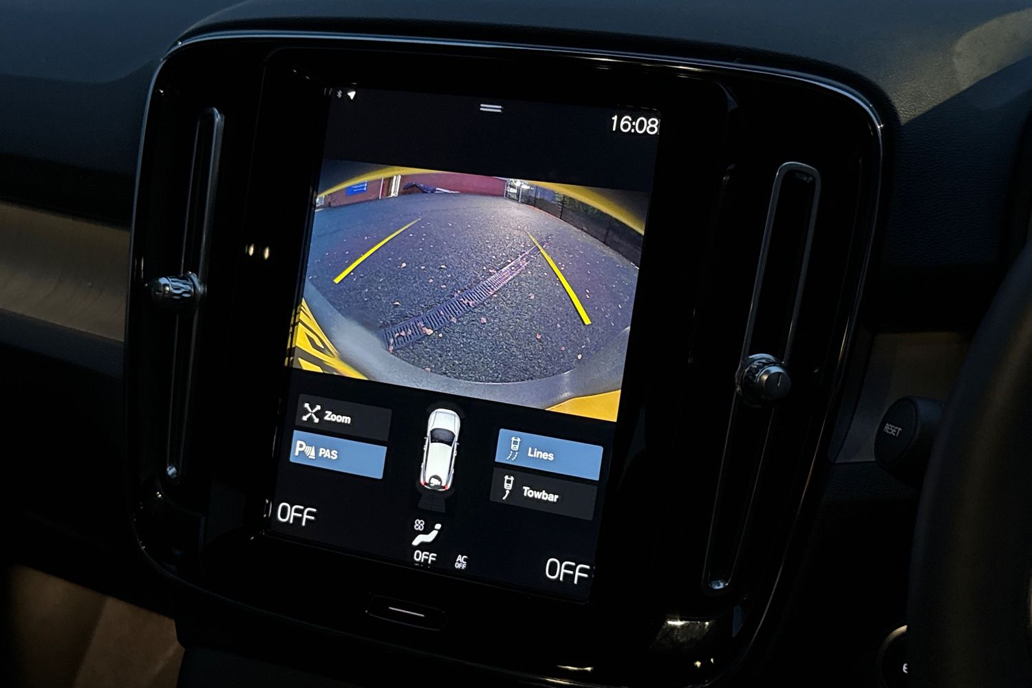 Used Volvo XC40 2021 for sale - 76827890: Photo 47