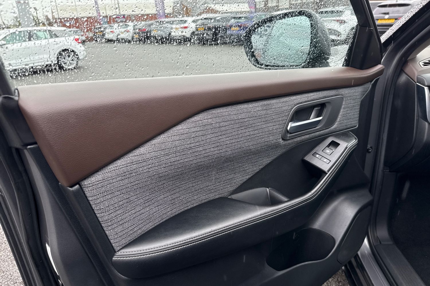 Used Nissan X-Trail 2024 for sale - 77914297: Photo 36