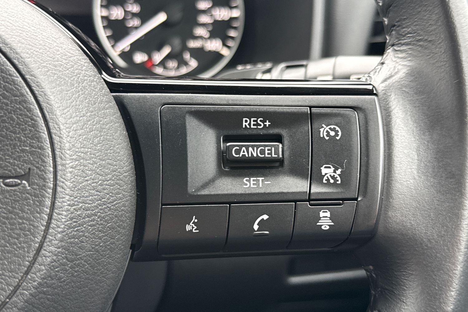 Used Nissan X-Trail 2024 for sale - 77914297: Photo 40