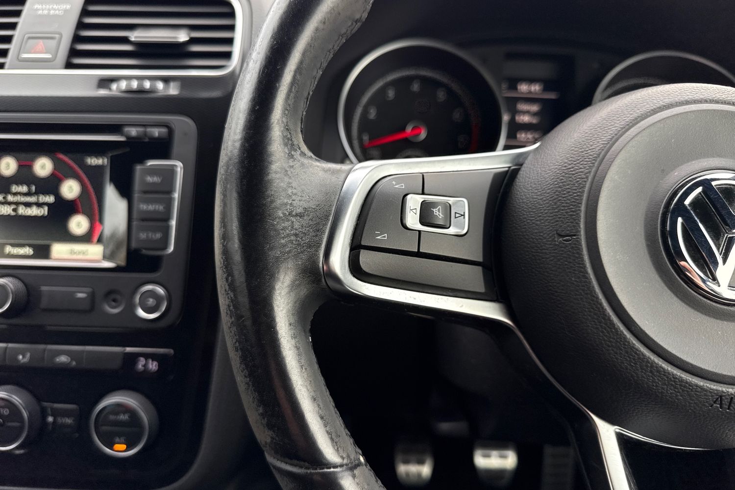 Used Volkswagen Scirocco 2015 for sale - 76520096: Photo 30