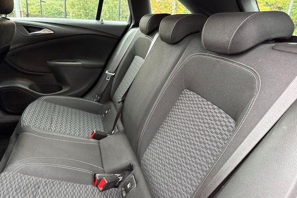Used Vauxhall Astra 2018 for sale - 76274763: Photo 14