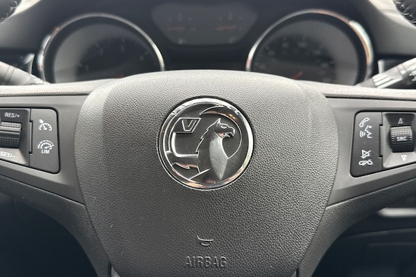Used Vauxhall Astra 2018 for sale - 76274763: Photo 34