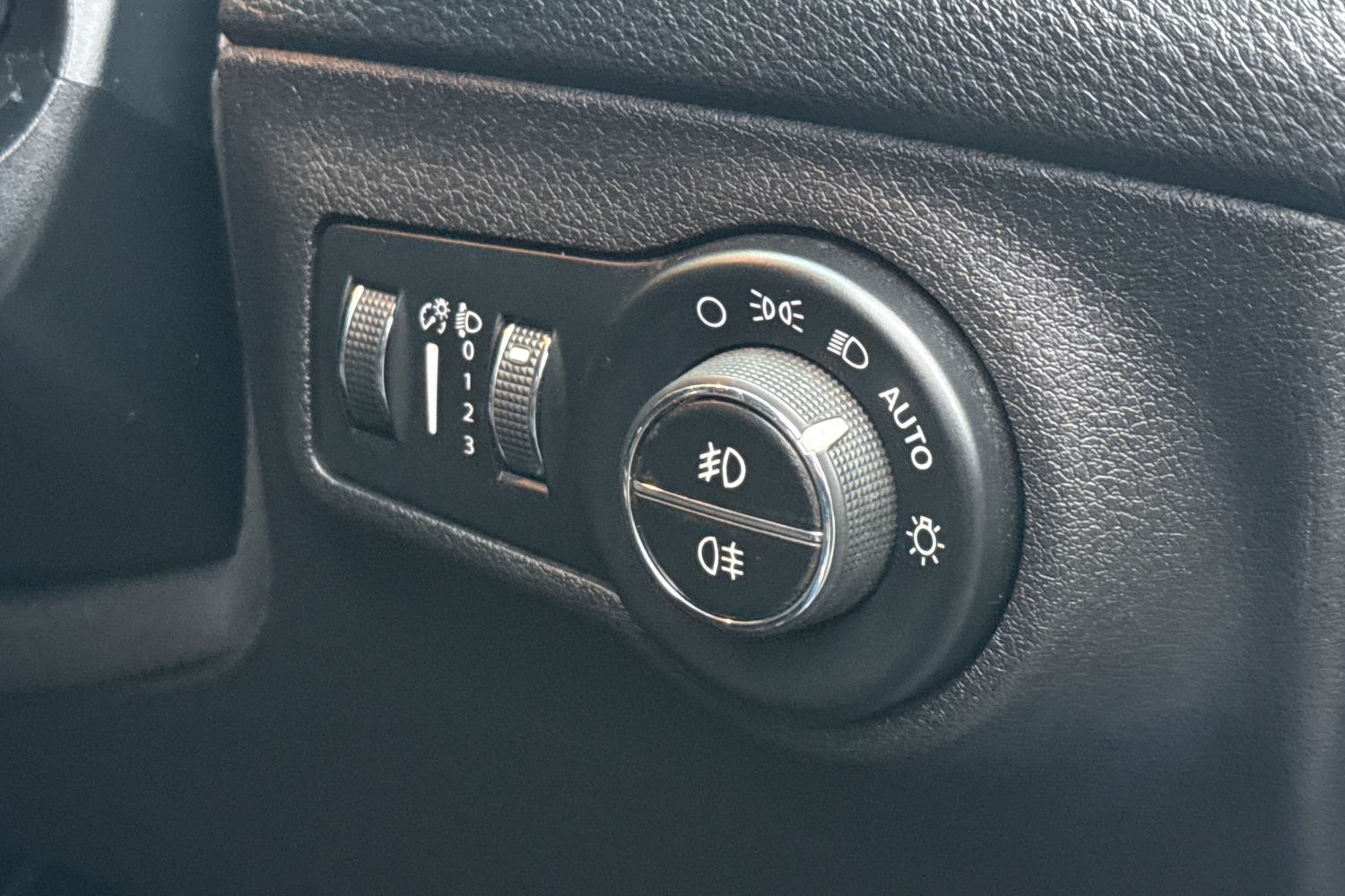 Used Jeep Compass 2018 for sale - 76884255: Photo 33