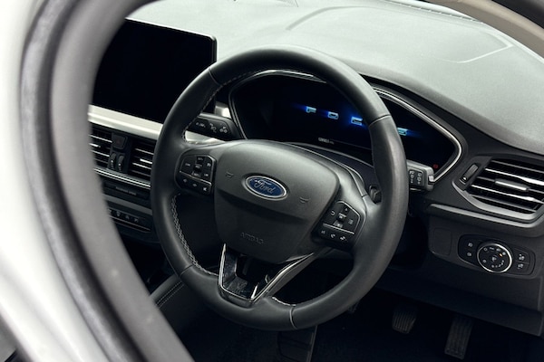 Used Ford Focus 2023 for sale - 75428021: Photo 31