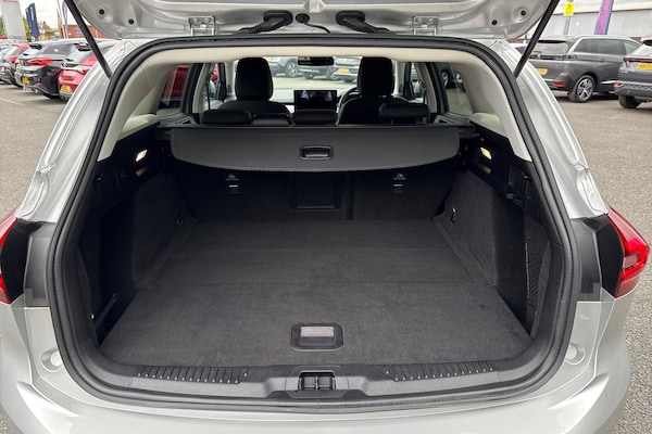 Used Ford Focus 2023 for sale - 75428021: Photo 7
