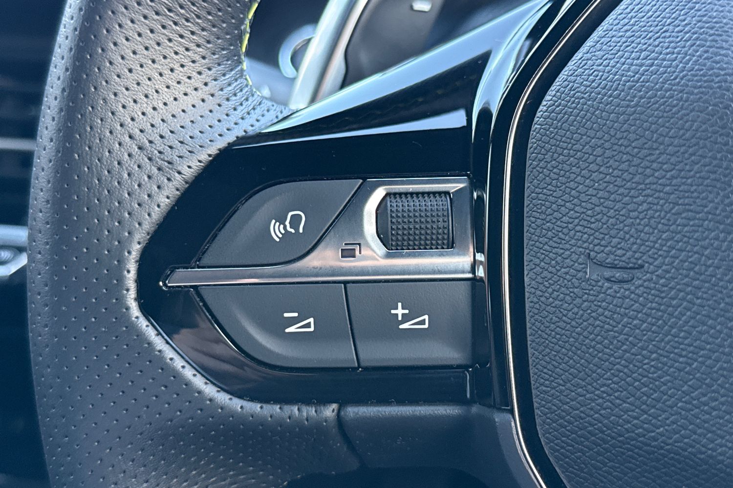 Used Peugeot 208 2023 for sale - 76610913: Photo 37