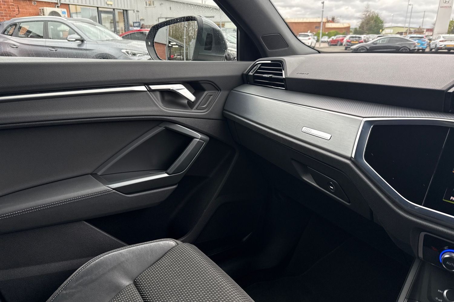 Used Audi Q3 2020 for sale - 77862848: Photo 43