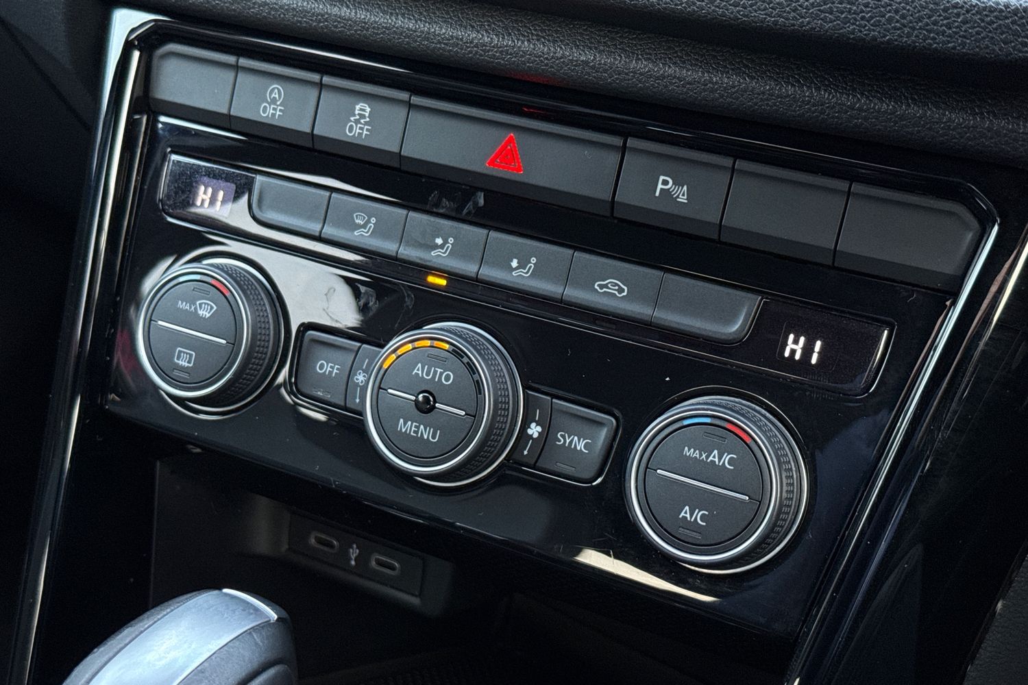 Used Volkswagen T-Roc 2021 for sale - 77589403: Photo 22