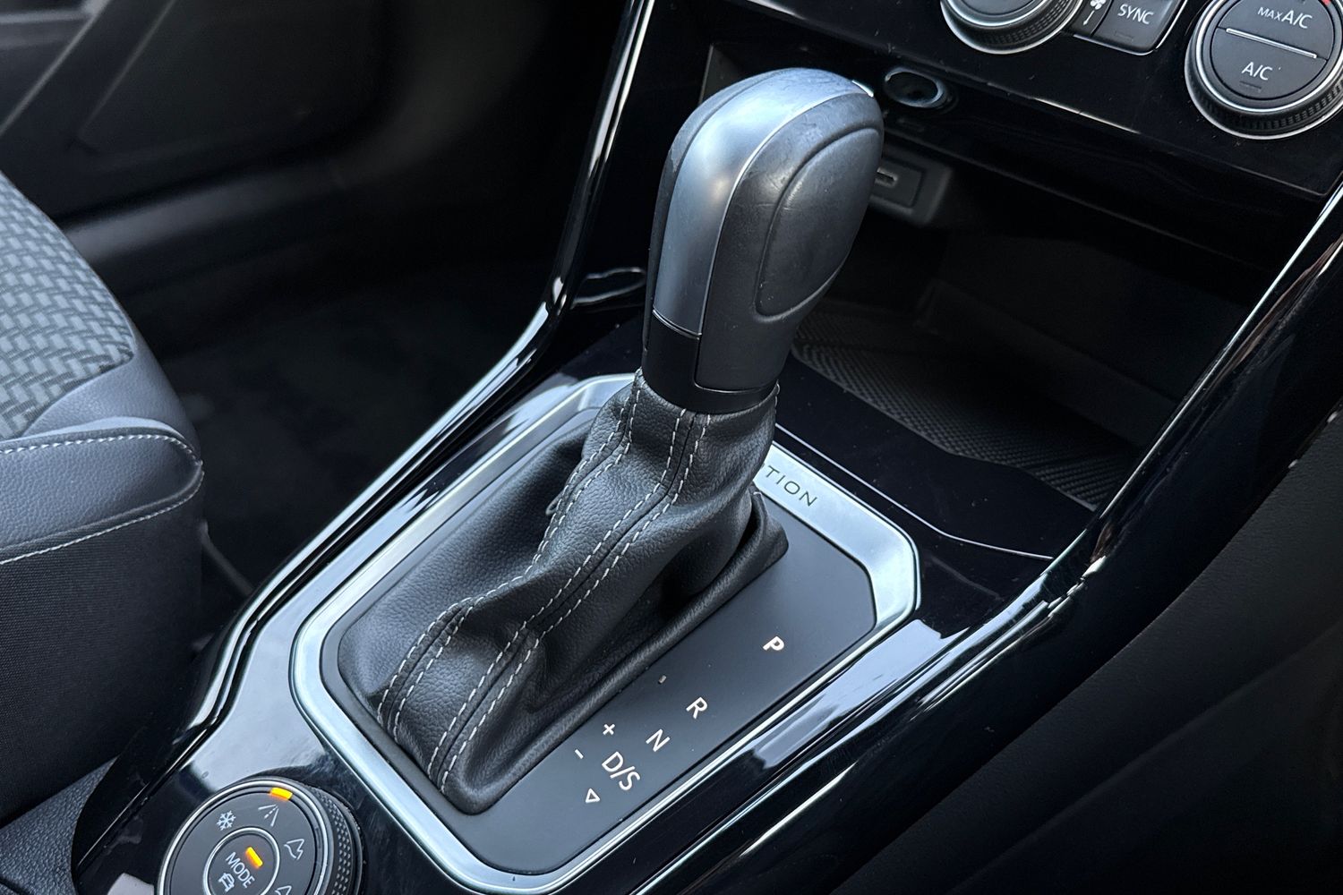 Used Volkswagen T-Roc 2021 for sale - 77589403: Photo 23