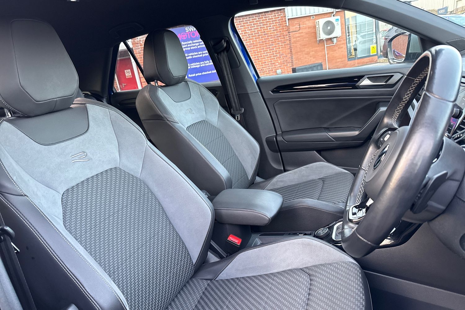 Used Volkswagen T-Roc 2021 for sale - 77589403: Photo 24