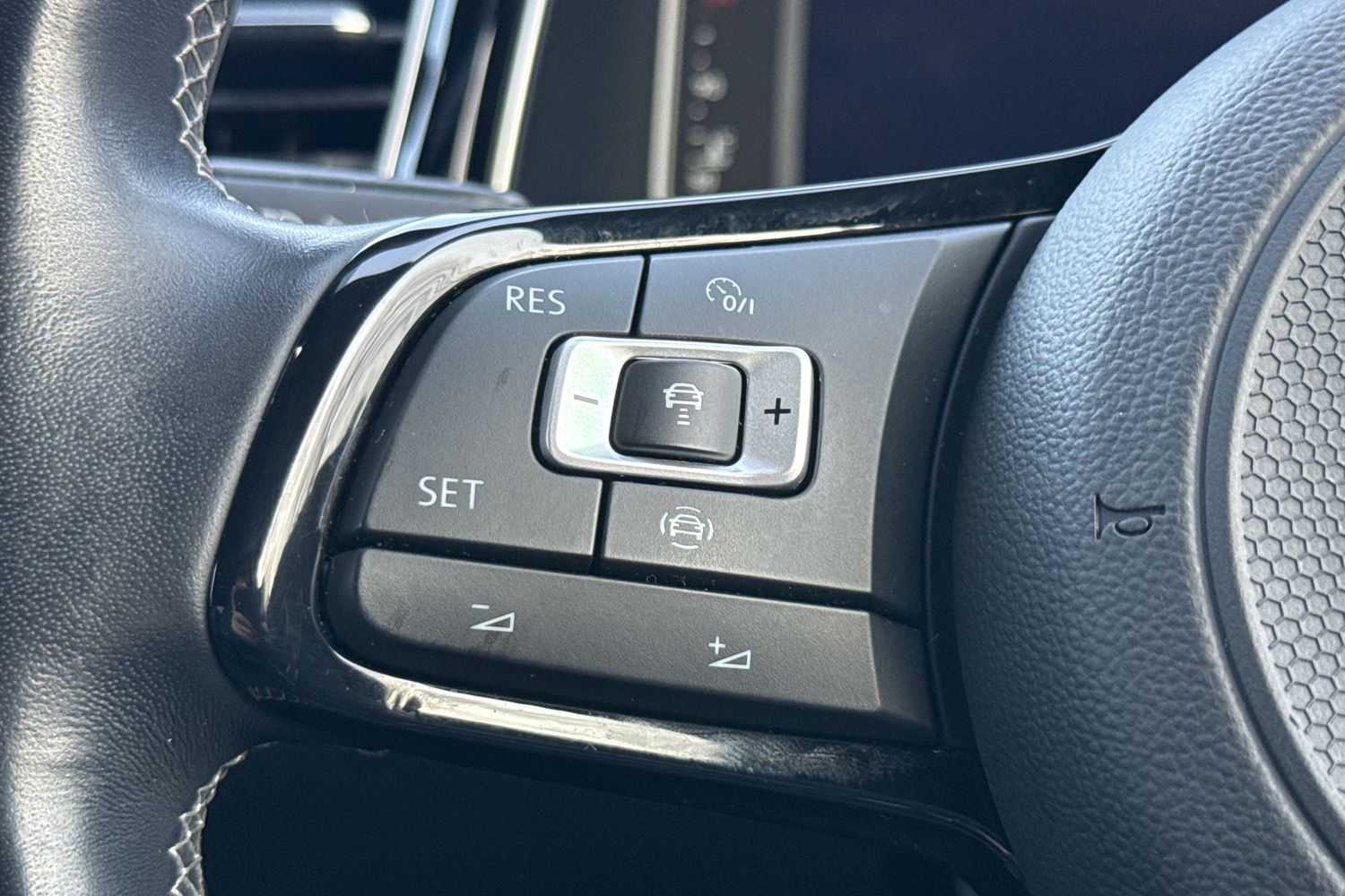 Used Volkswagen T-Roc 2021 for sale - 77589403: Photo 39