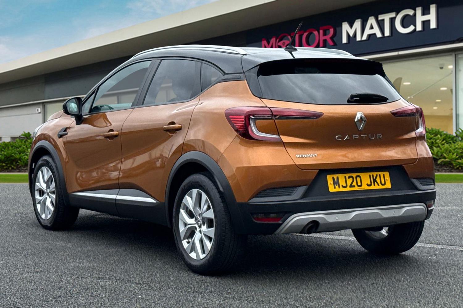 Used Renault Captur 2020 for sale - 77649477: Photo 2