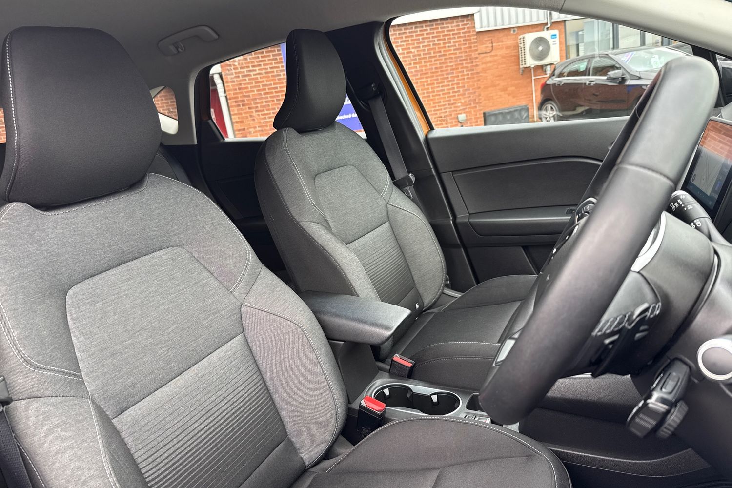 Used Renault Captur 2020 for sale - 77649477: Photo 24