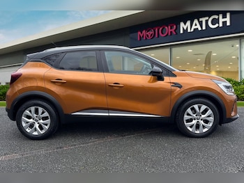 Used Renault Captur 2020 for sale - 77649477: Photo
