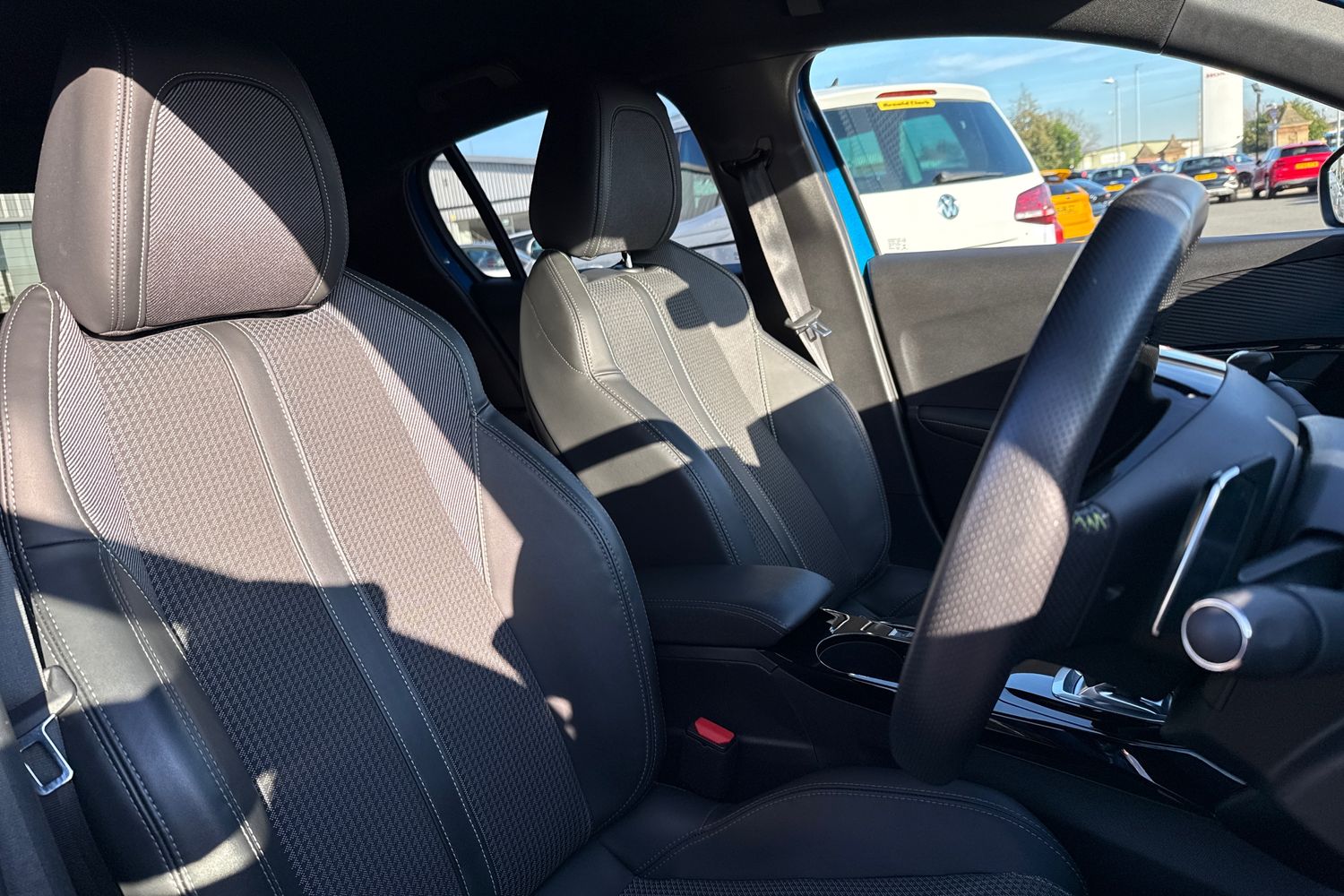 Used Peugeot 208 2021 for sale - 76662257: Photo 24