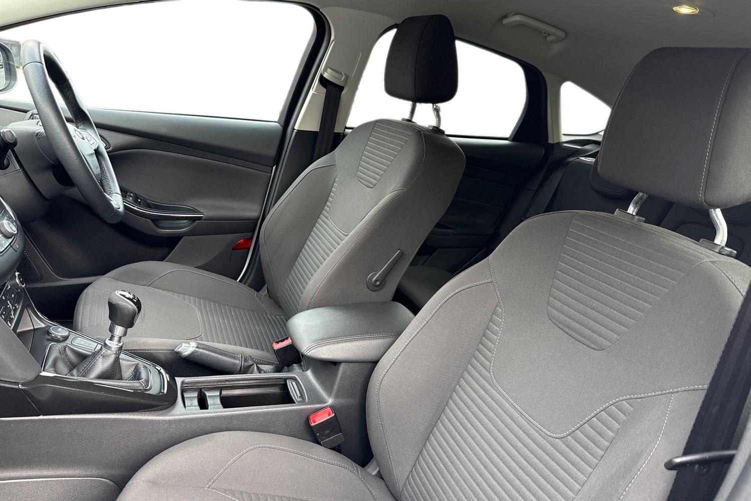 Used Ford Focus 2017 for sale - 77692155: Photo 16