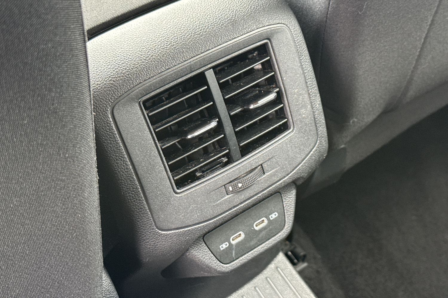 Used Volkswagen T-Roc 2023 for sale - 77270454: Photo 33