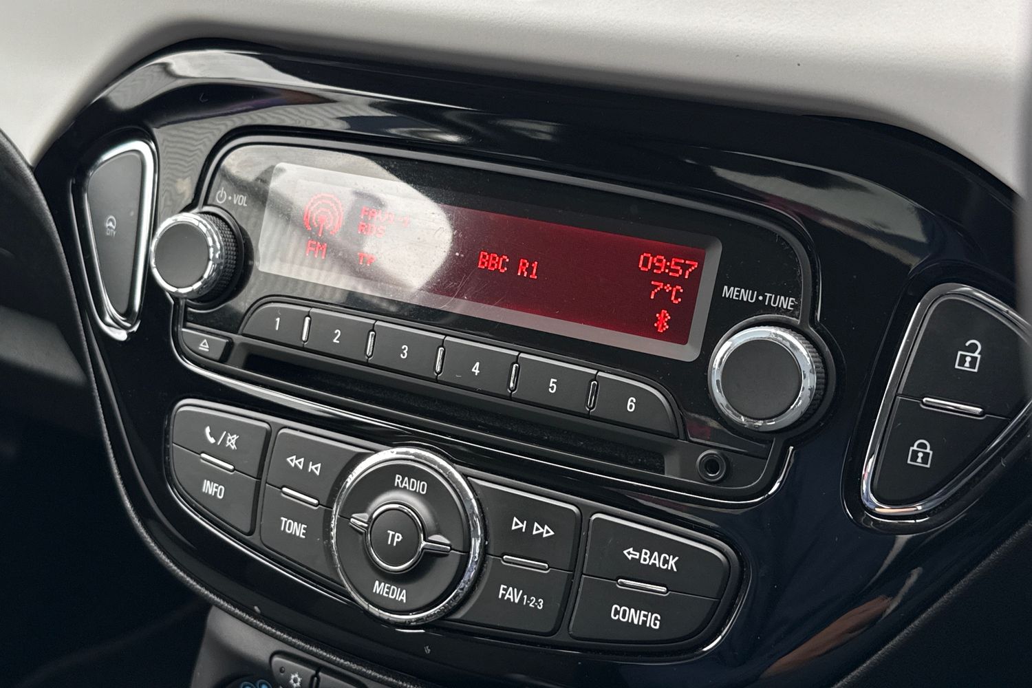 Used Vauxhall ADAM 2017 for sale - 78065295: Photo 17