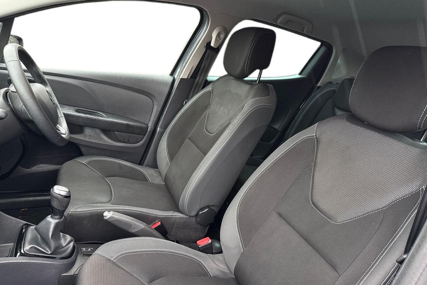 Used Renault Clio 2019 for sale - 76774526: Photo 16