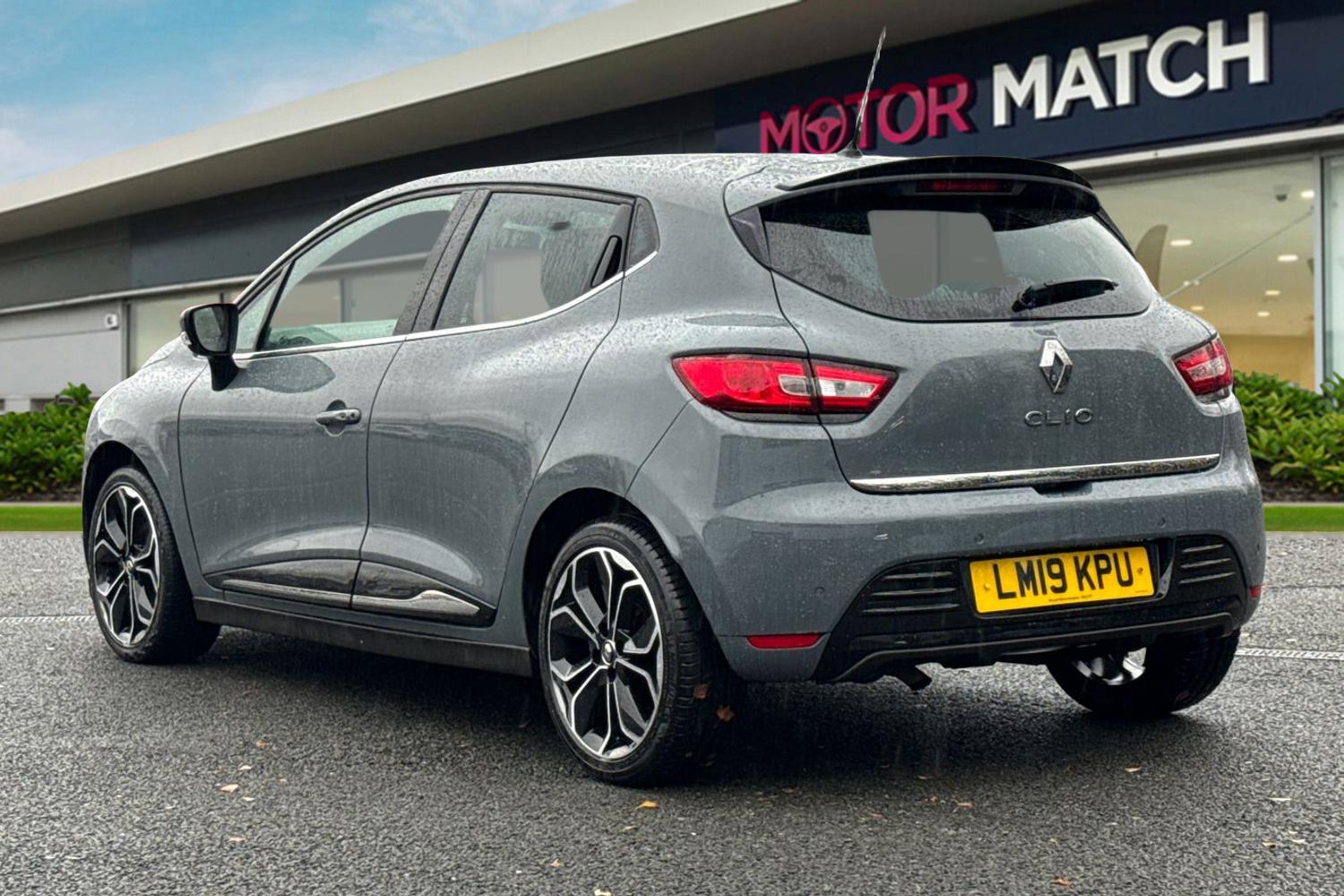 Used Renault Clio 2019 for sale - 76774526: Photo 2