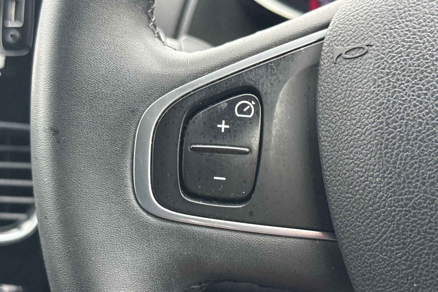 Used Renault Clio 2019 for sale - 76774526: Photo 38