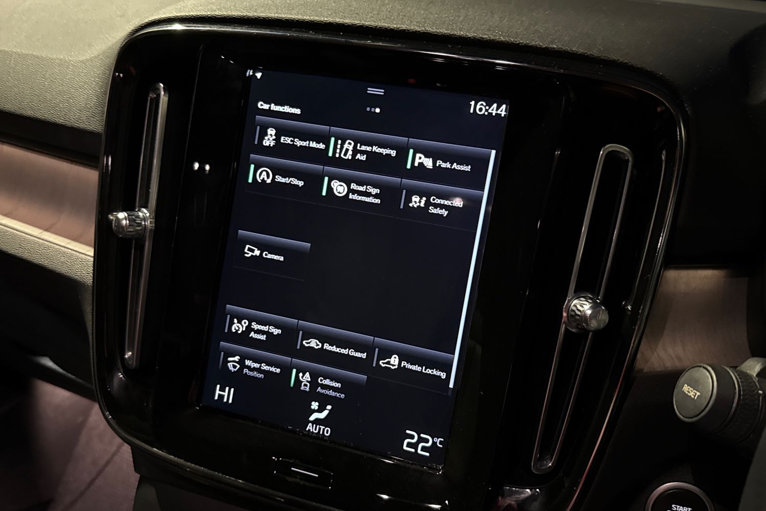 Used Volvo XC40 2020 for sale - 76929187: Photo 44