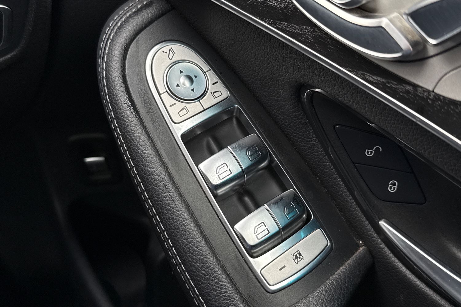 Used Mercedes-Benz GLC 2019 for sale - 77700645: Photo 21