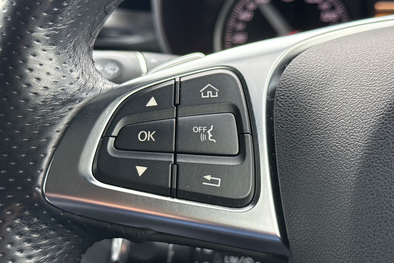 Used Mercedes-Benz GLC 2019 for sale - 77700645: Photo 39