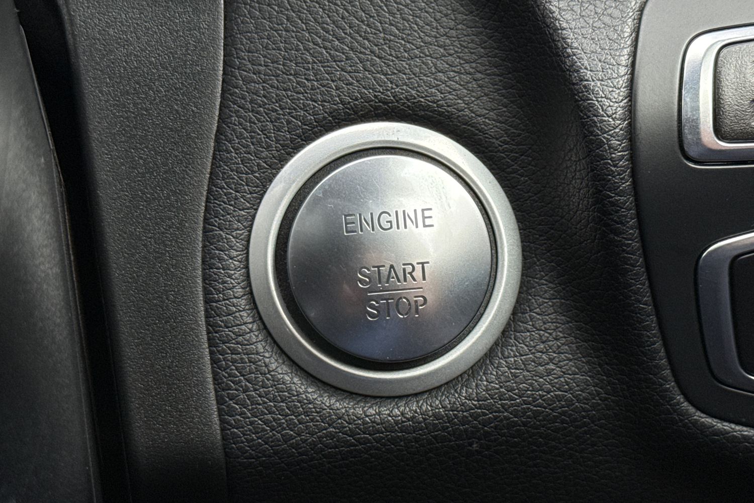 Used Mercedes-Benz GLC 2019 for sale - 77700645: Photo 43