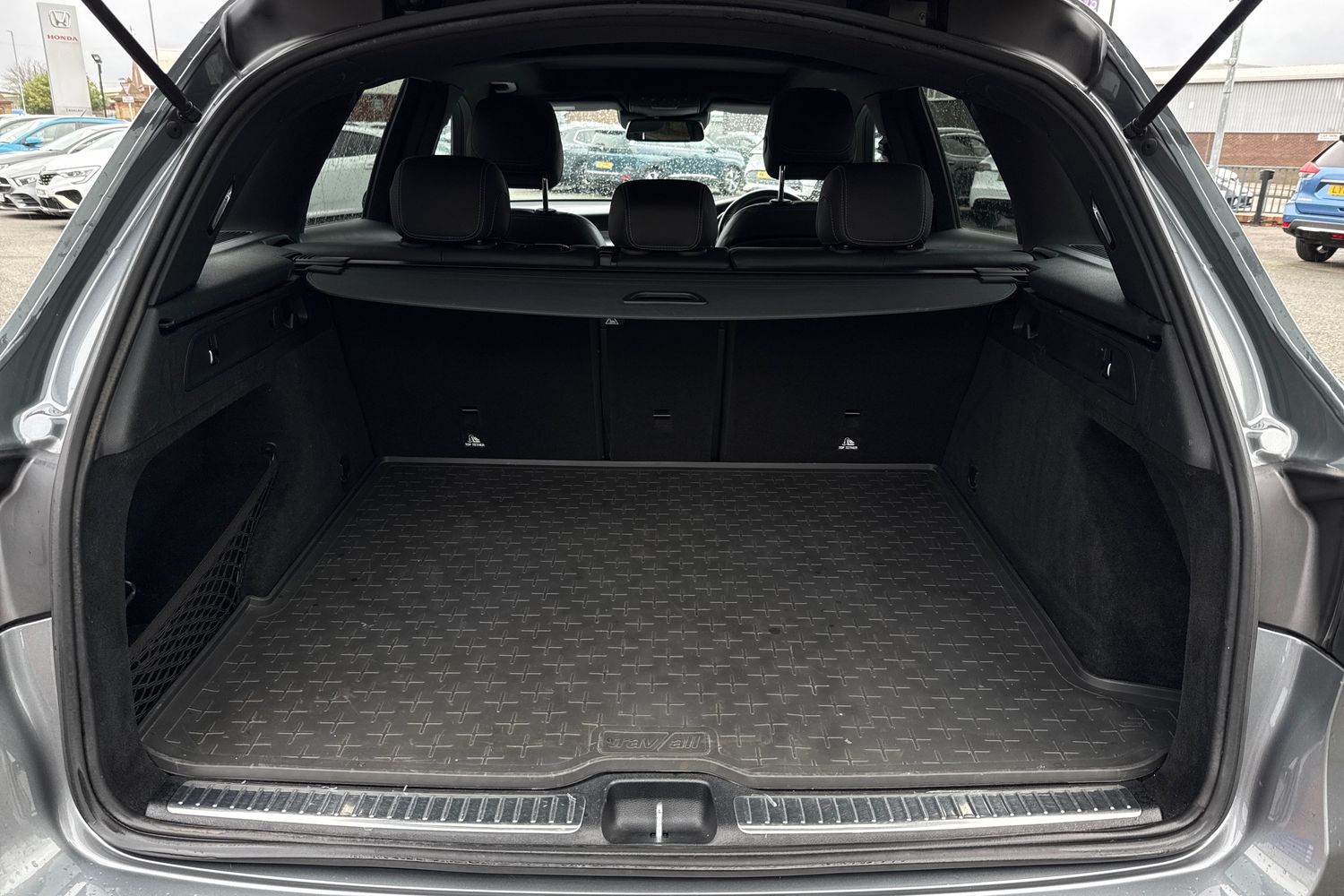 Used Mercedes-Benz GLC 2019 for sale - 77700645: Photo 7