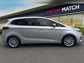 Used Kia Carens 2017 for sale - 79097856: Photo