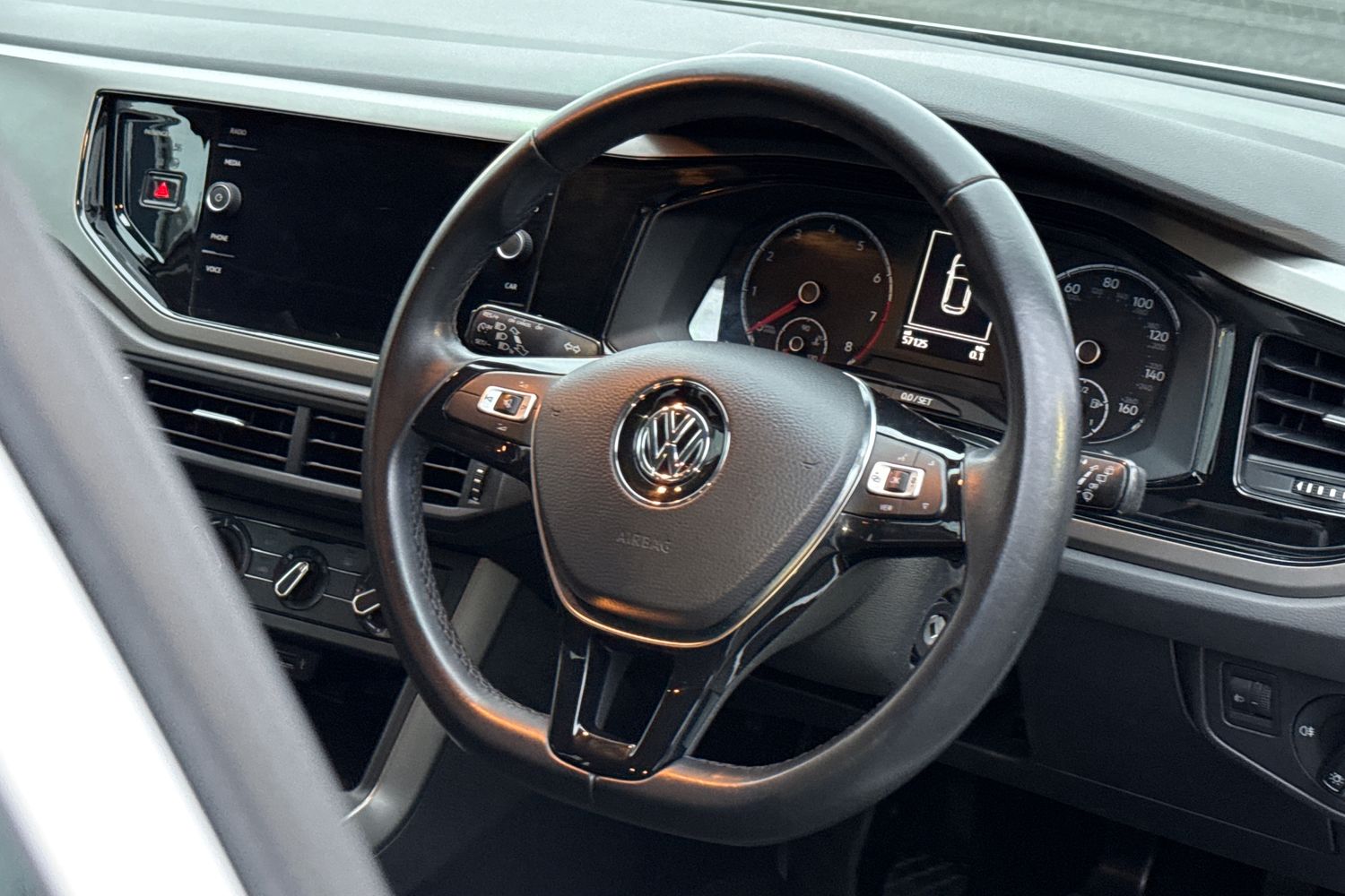 Used Volkswagen Polo 2019 for sale - 77282105: Photo 32