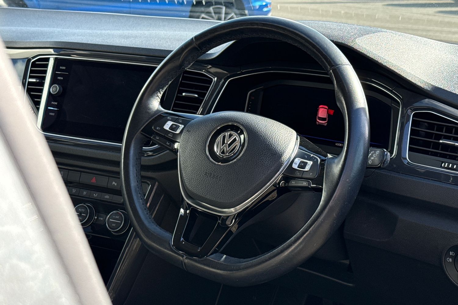 Used Volkswagen T-Roc 2018 for sale - 78107408: Photo 30