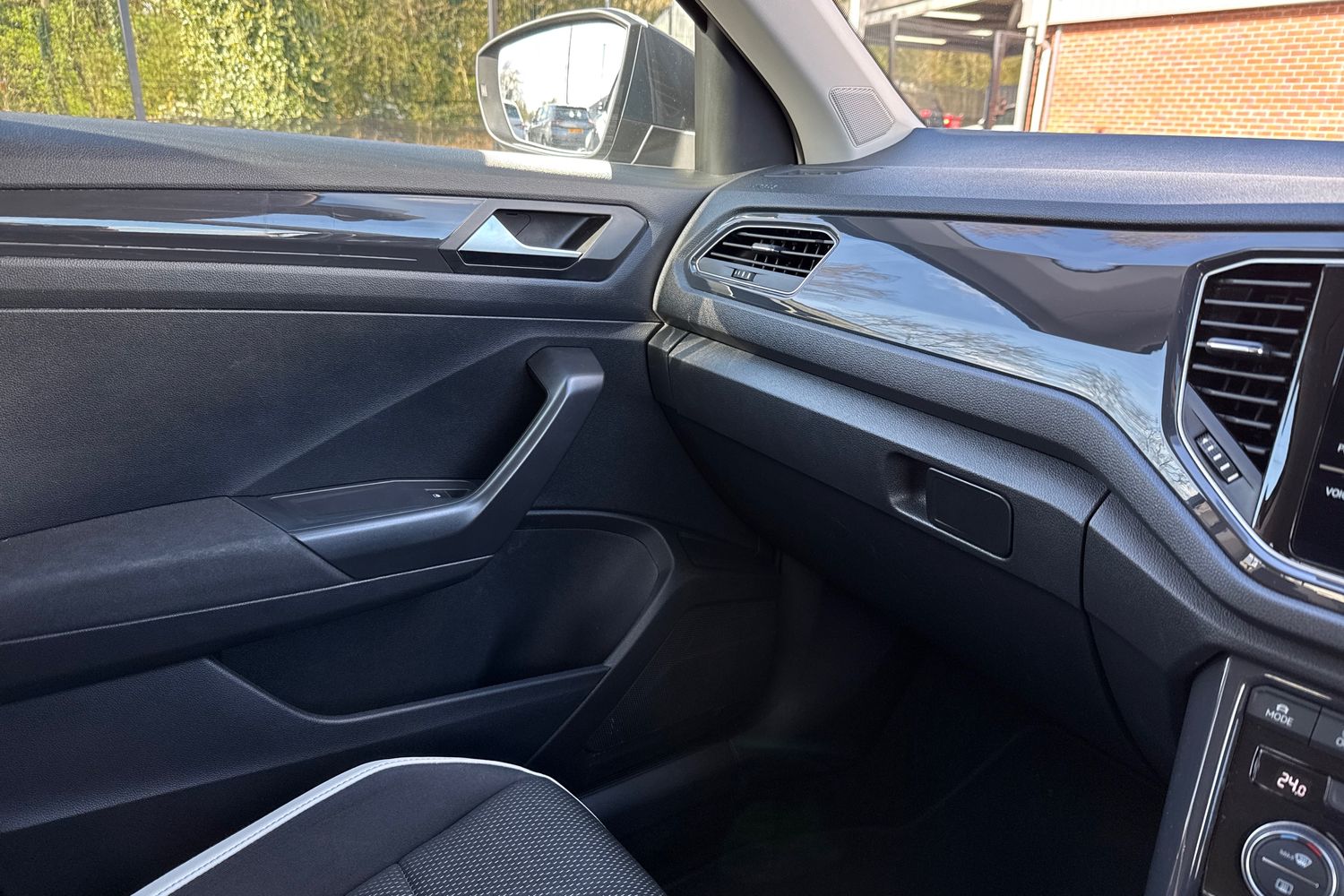 Used Volkswagen T-Roc 2018 for sale - 78107408: Photo 39