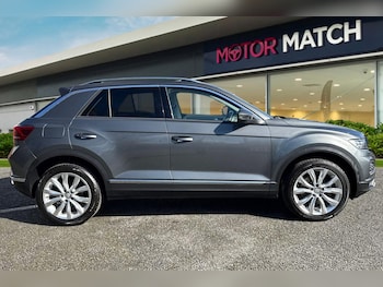Used Volkswagen T-Roc 2018 for sale - 78107408: Photo