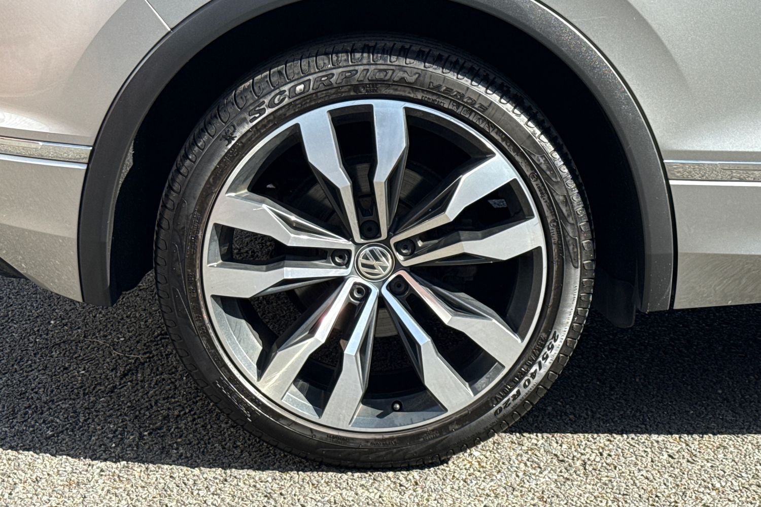 Used Volkswagen Tiguan 2018 for sale - 77943712: Photo 11