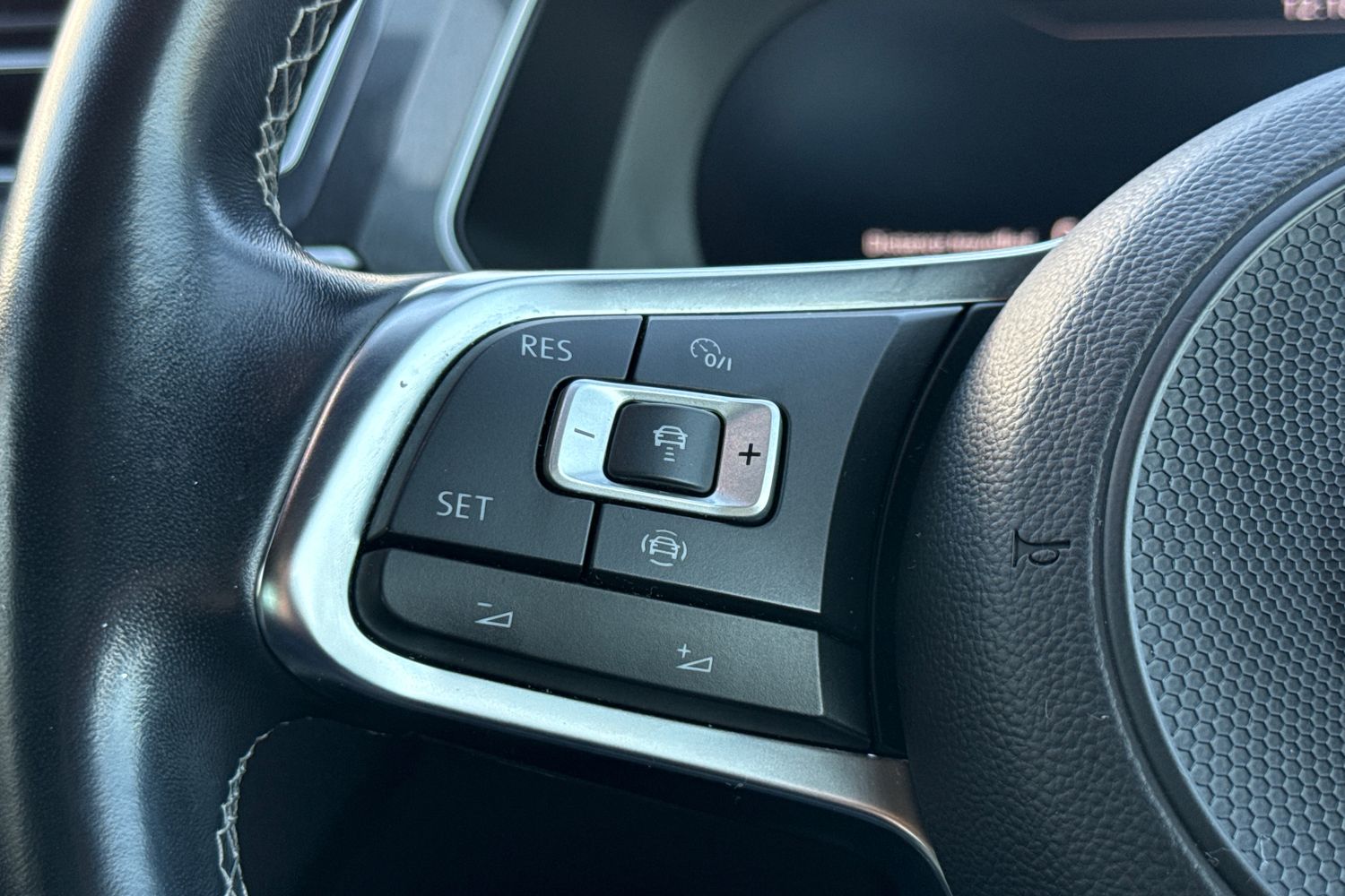 Used Volkswagen Tiguan 2018 for sale - 77943712: Photo 42