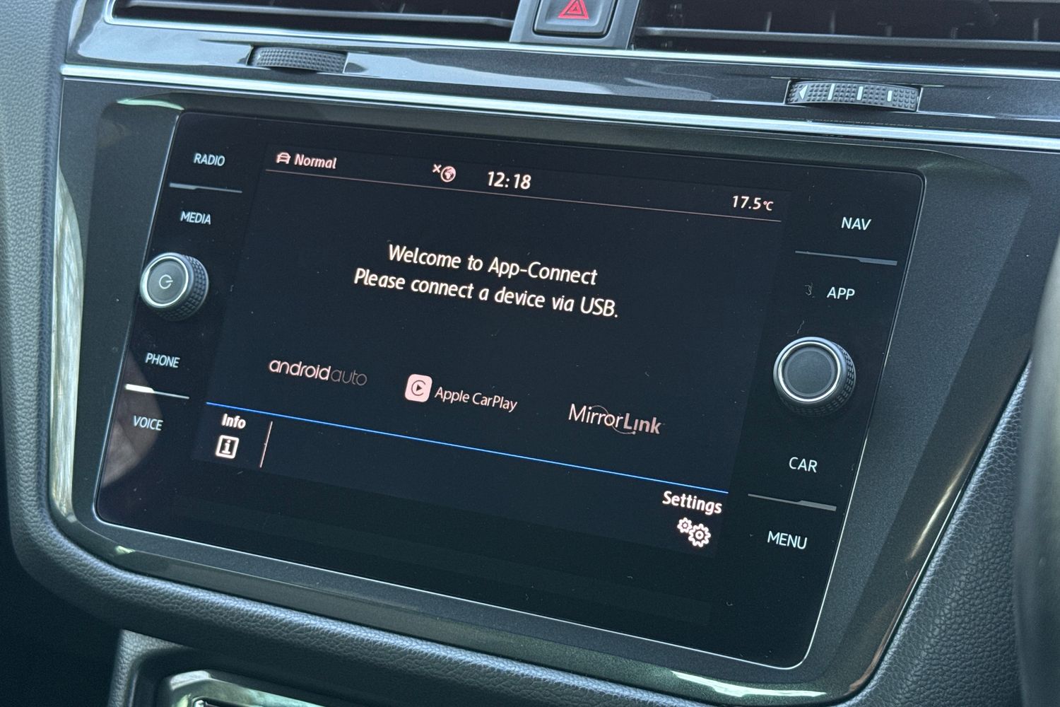 Used Volkswagen Tiguan 2018 for sale - 77943712: Photo 53