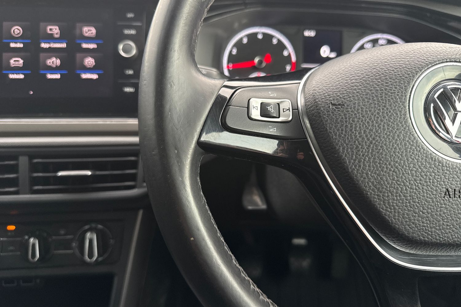 Used Volkswagen Polo 2018 for sale - 76519985: Photo 29