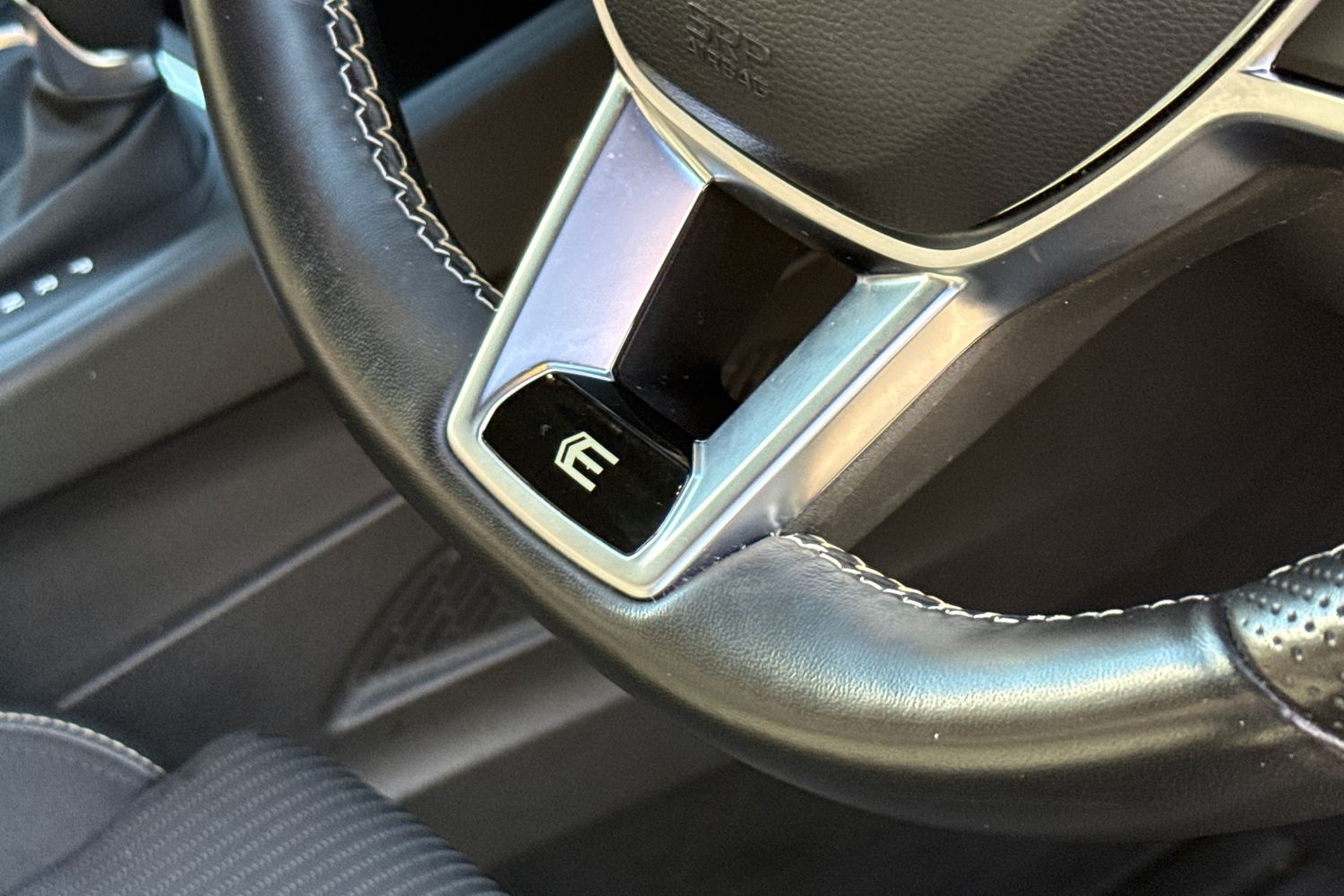 Used Renault Clio 2023 for sale - 76604117: Photo 30