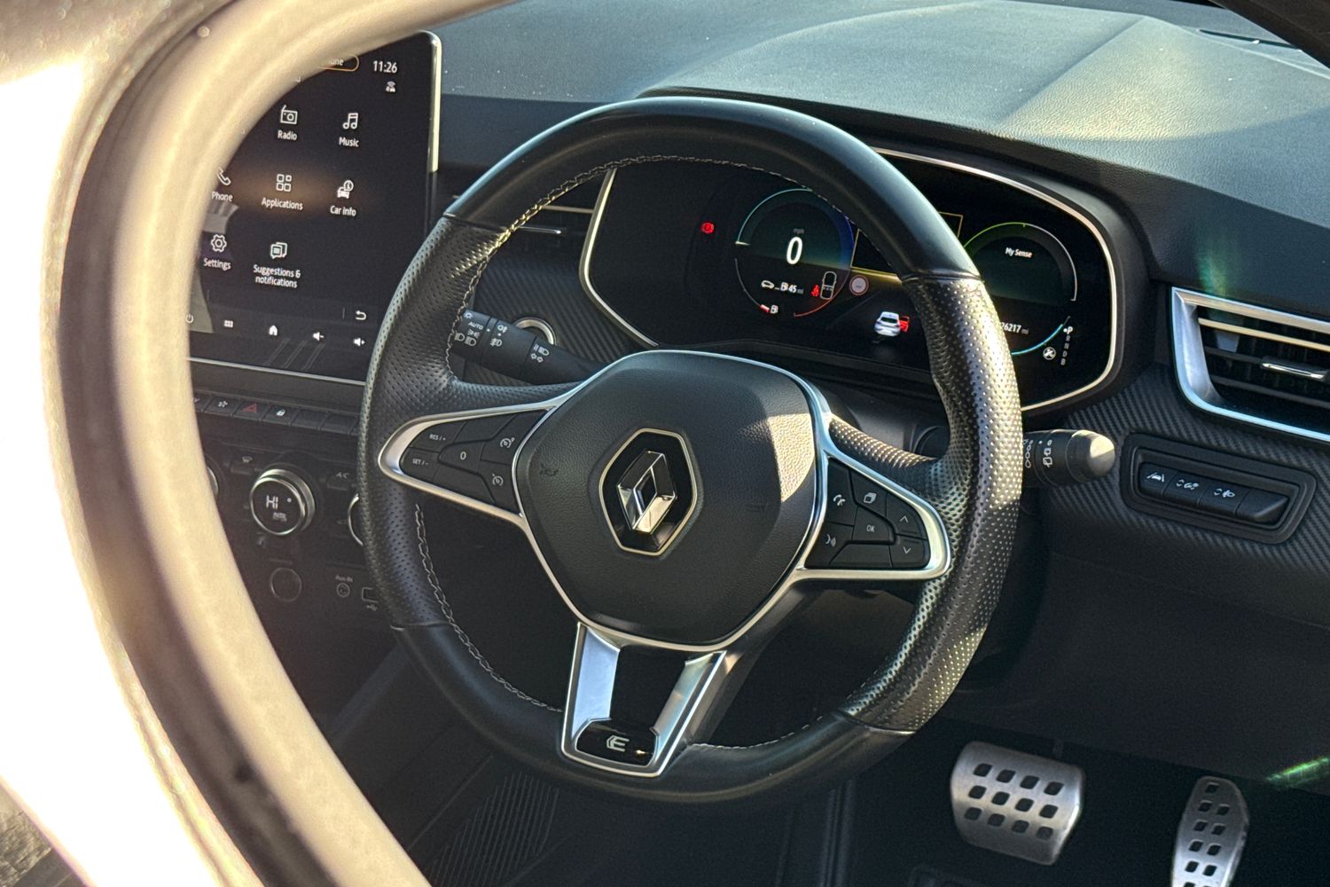 Used Renault Clio 2023 for sale - 76604117: Photo 31