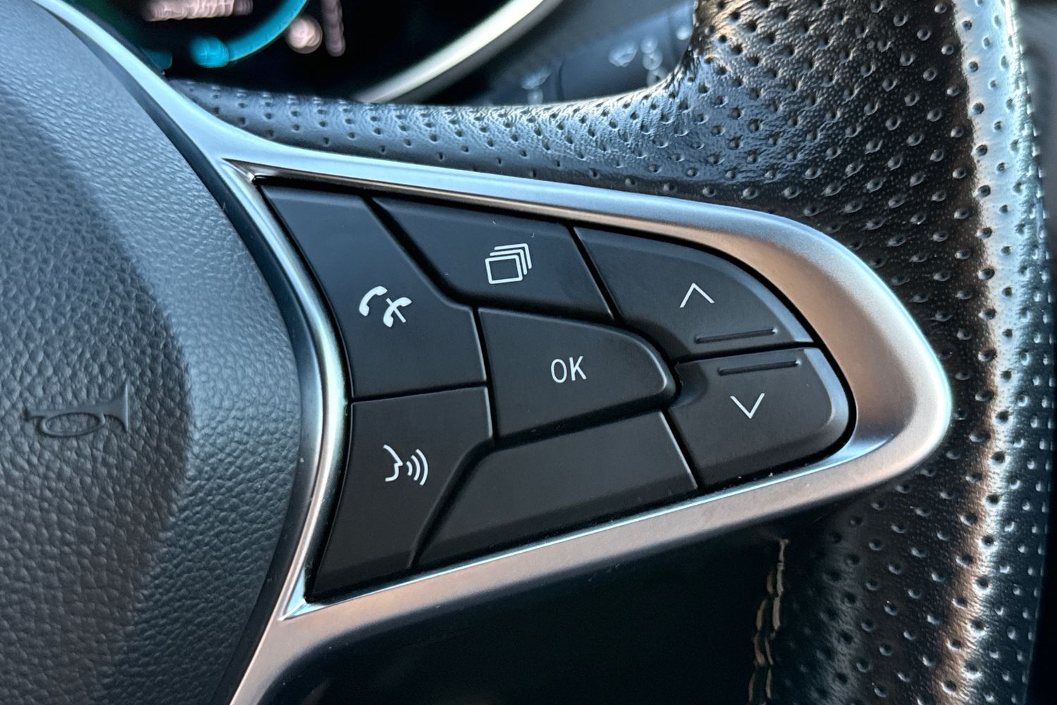 Used Renault Clio 2023 for sale - 76604117: Photo 37