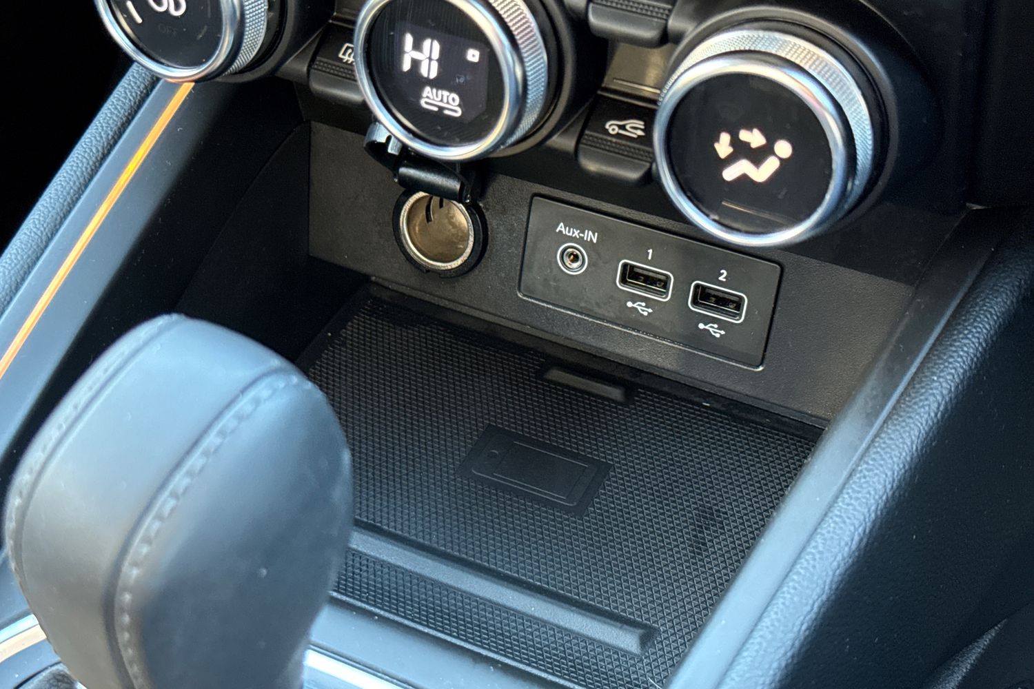 Used Renault Clio 2023 for sale - 76604117: Photo 39