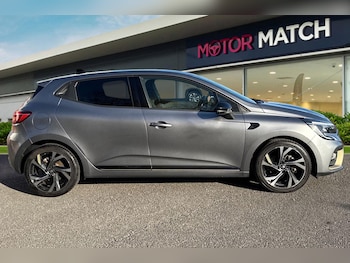 Used Renault Clio 2023 for sale - 76604117: Photo