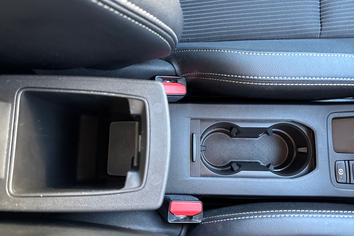 Used Renault Clio 2023 for sale - 76604117: Photo 40