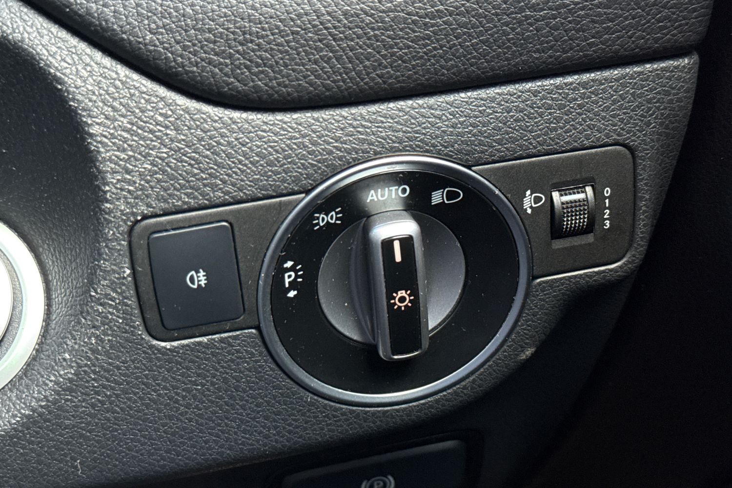 Used Mercedes-Benz GLA 2018 for sale - 77194807: Photo 49