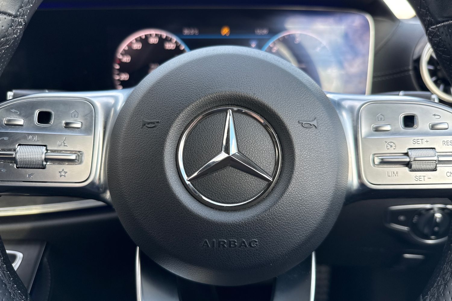 Used Mercedes-Benz E Class 2019 for sale - 76929170: Photo 40