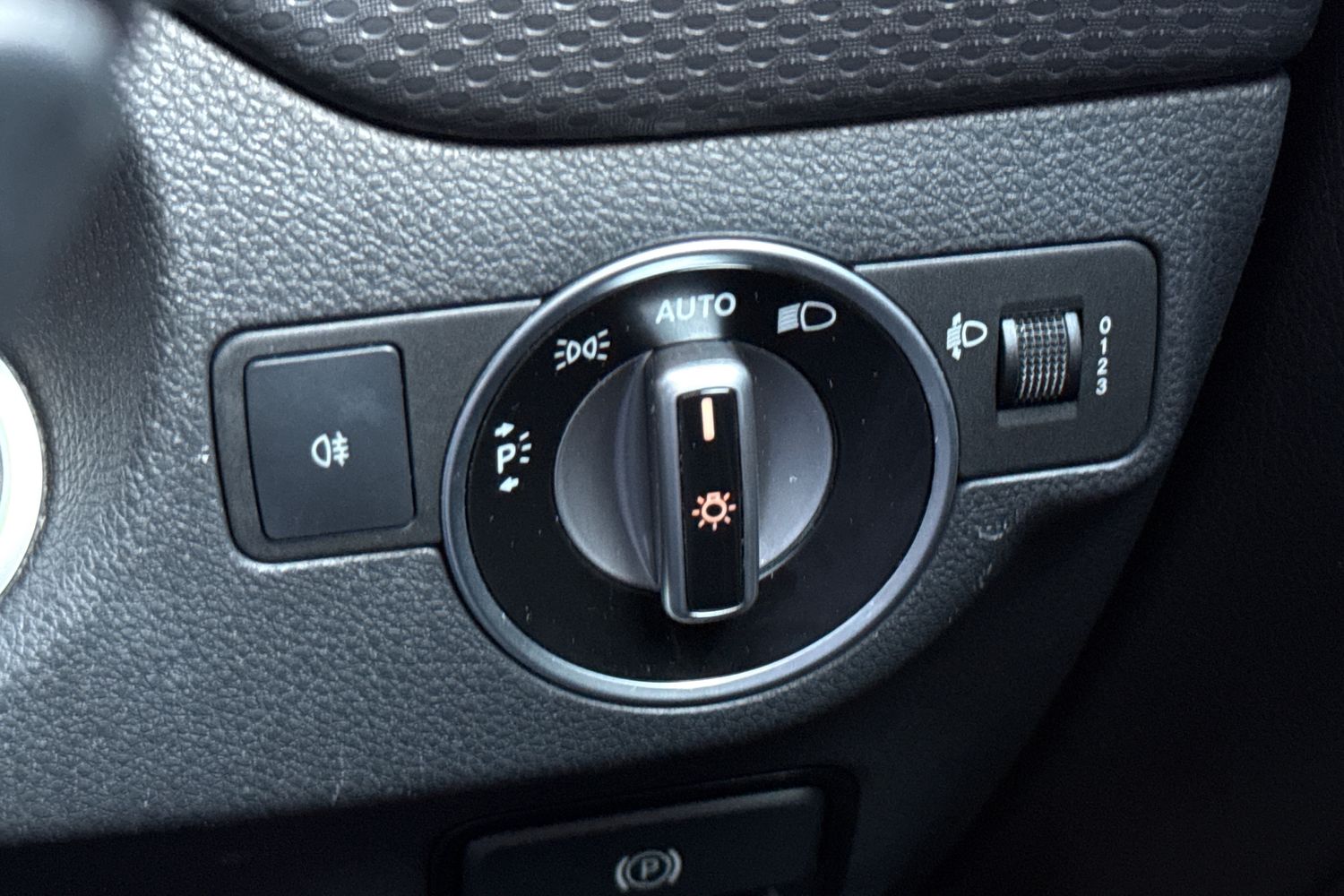 Used Mercedes-Benz A-Class 2017 for sale - 77194806: Photo 34